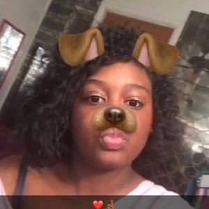 Meet your Posher, Niah